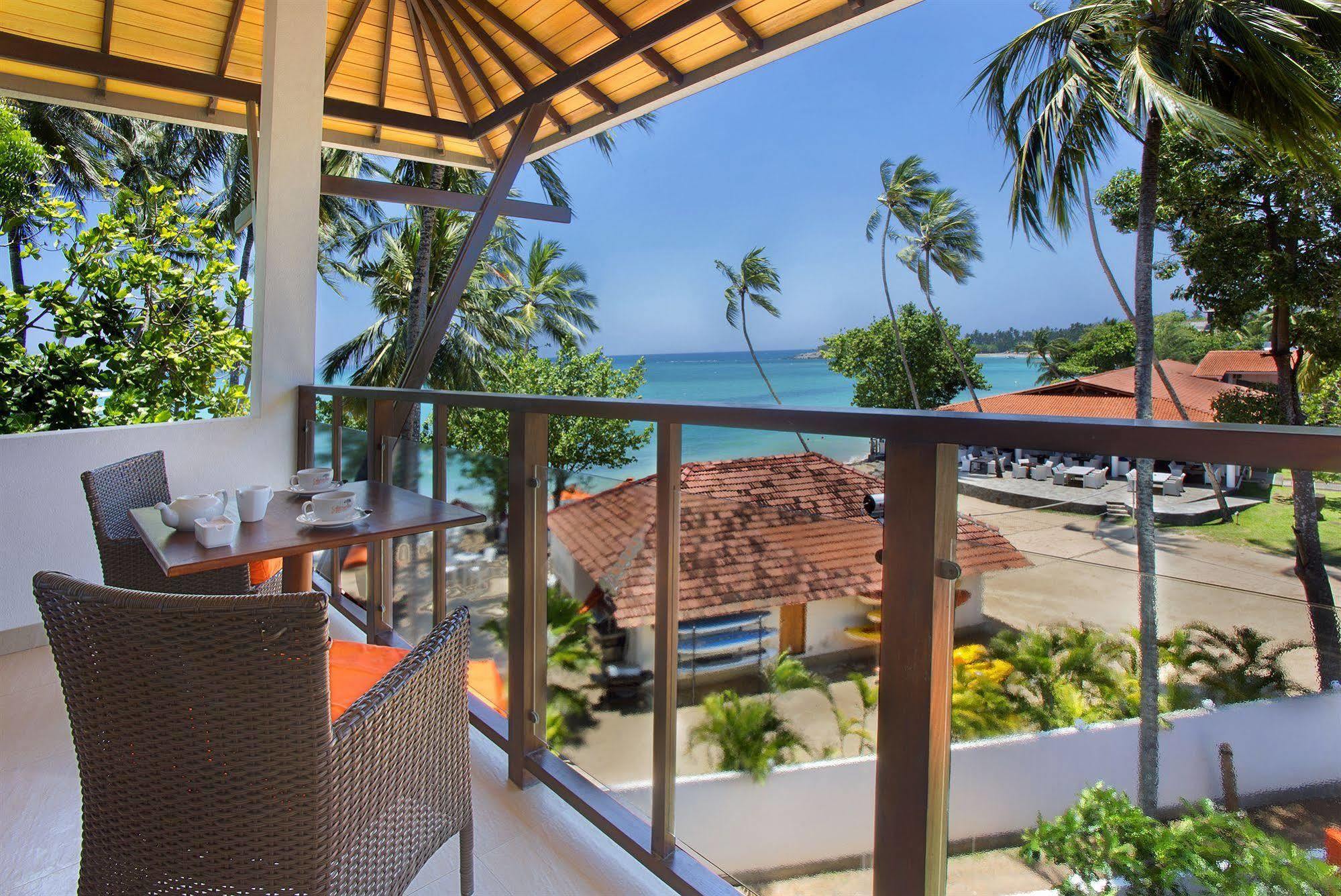 Araliya beach resort 5 шри ланка. Отель Calamander Unawatuna Beach 3 *. Унаватуна Шри Ланка. Унаватуна Шри-Ланка отели. Villa Шри-Ланка Unawatuna Шри.